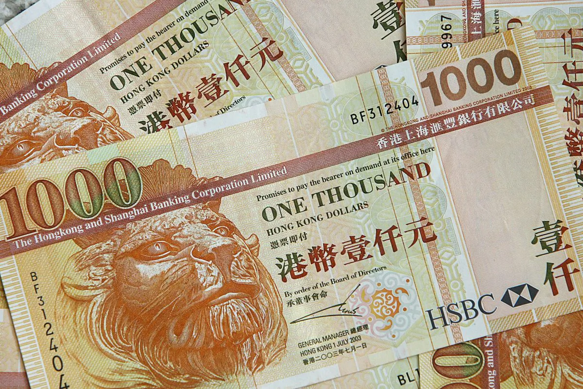 Genuine HK$1,000 banknotes that are worth approximately $127 each as of May 21, 2022. (Mike Clarke/AFP/Getty Images)