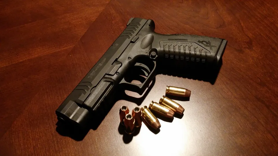 Stock image of a gun. (Brett_Hondow/Pixabay)