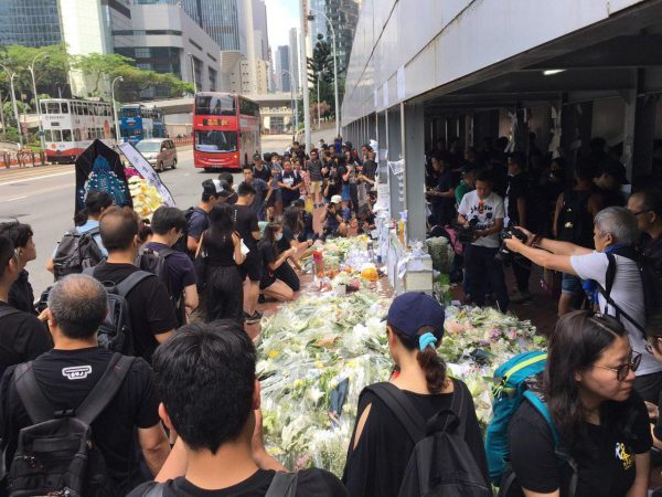 Tribute for HK 'Raincoat Boy'