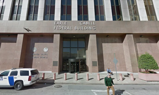 Shots Fired at Federal Courthouse in Dallas, Suspect in Custody