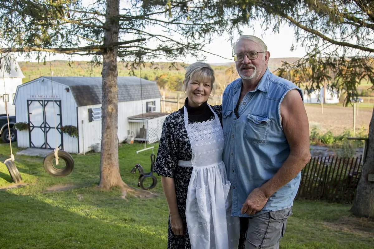 Sherry and Frank Hull on their farm in the Catskills in 2017. (Samira Bouaou/The Epoch Times)