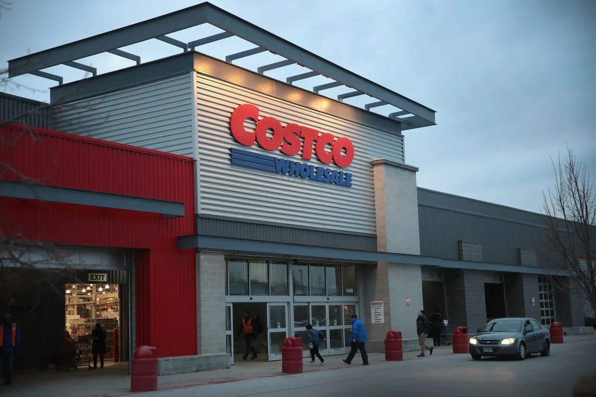 Customers shop at a Costco store in Chicago, Illinois, on Dec. 12, 2018. (Scott Olson/Getty Images)
