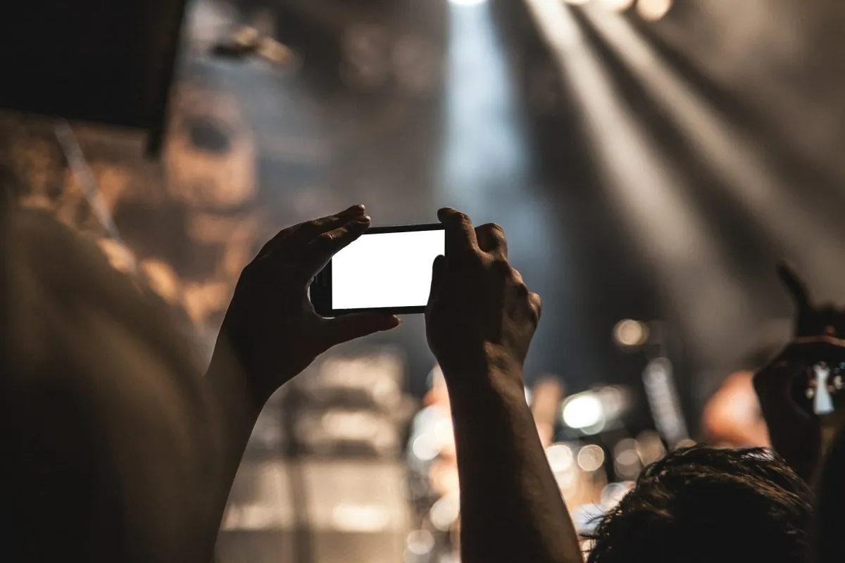 A smartphone is held in a file image. (Pixabay)