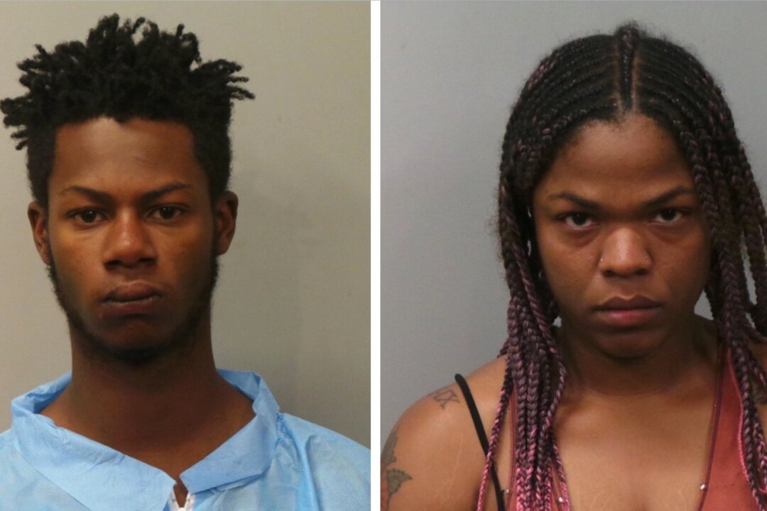 Two Suspects Charged after Missouri Officer Is Shot Twice | The Epoch Times