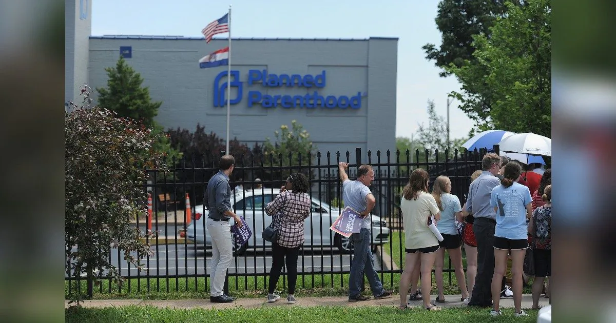 A group of demonstrators gather during a pro-life rally outside the Planned Parenthood Reproductive Health Center in St. Louis, Missouri, on June 4, 2019. (Michael B. Thomas/Getty Images)