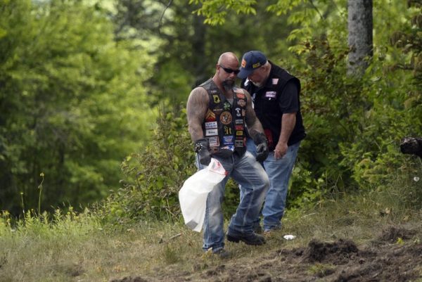 Motorcyclers mourn fatal crash 7