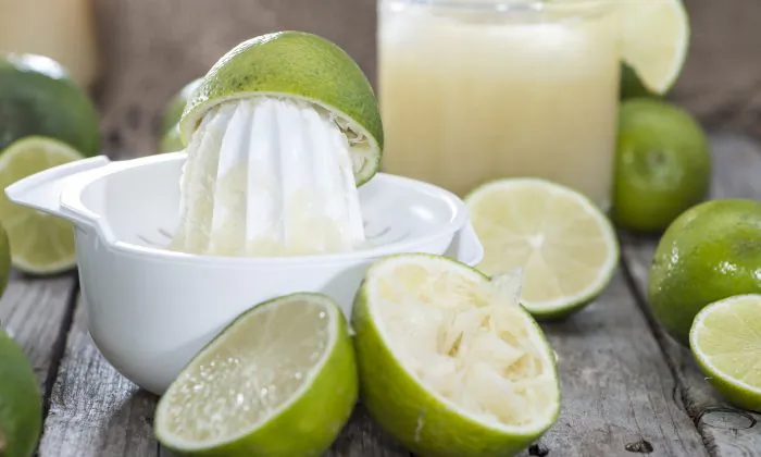 Woman Says Squeezing Limes, Sun Caused Serious Blisters on Her Hands
