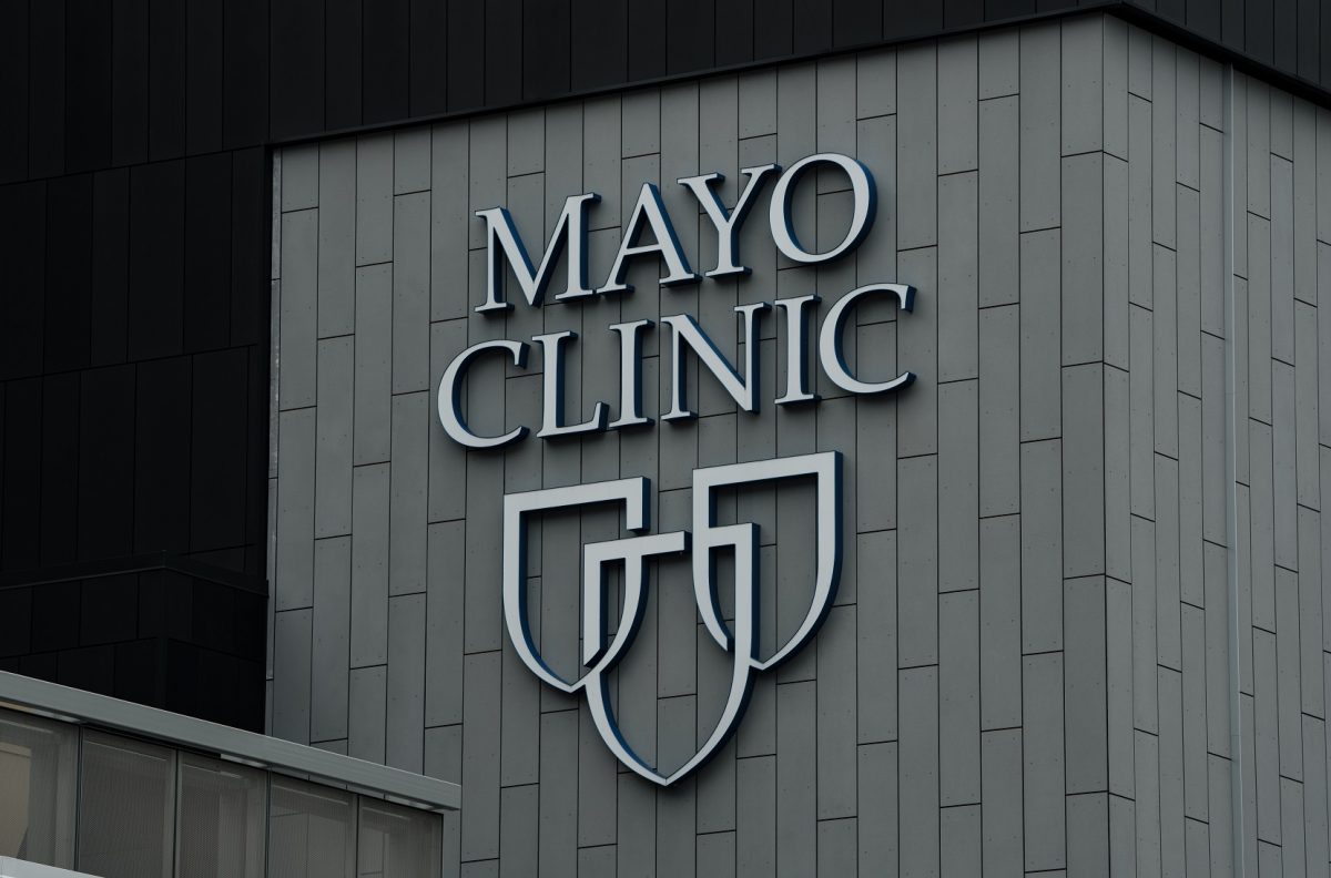 Recordings Reveal Lockstep COVID 19 Protocols Patient Isolation By   Mayo Clinic Logo 25 1200x792 