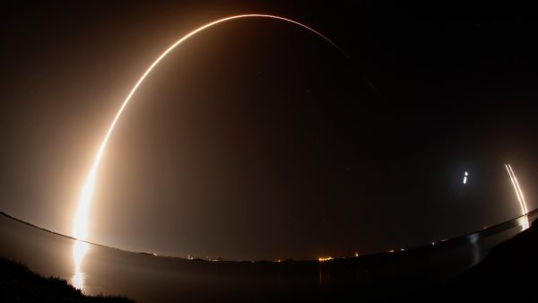 A SpaceX Falcon Heavy rocket 1