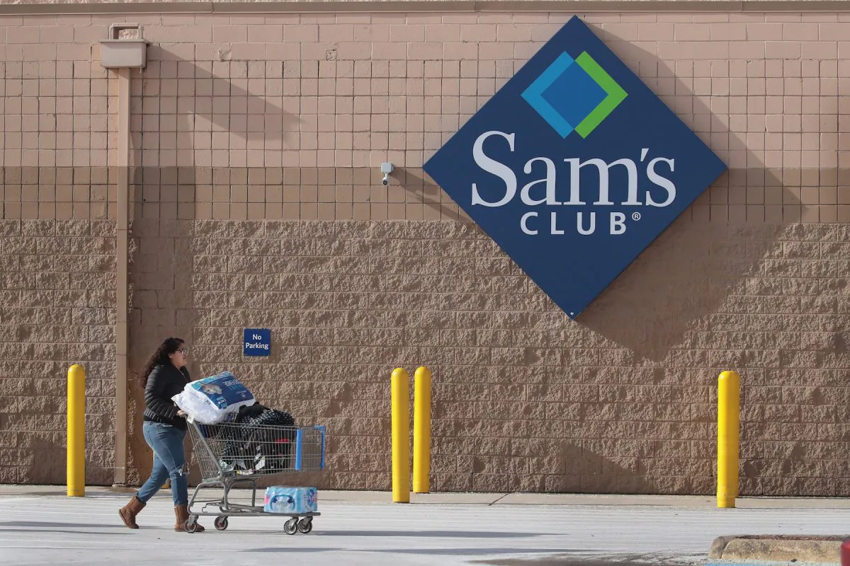 A shopper stocks up on merchandise at a Sam's Club store in Streamwood, Illinois, on Jan. 12, 2018. (Scott Olson/Getty Images)