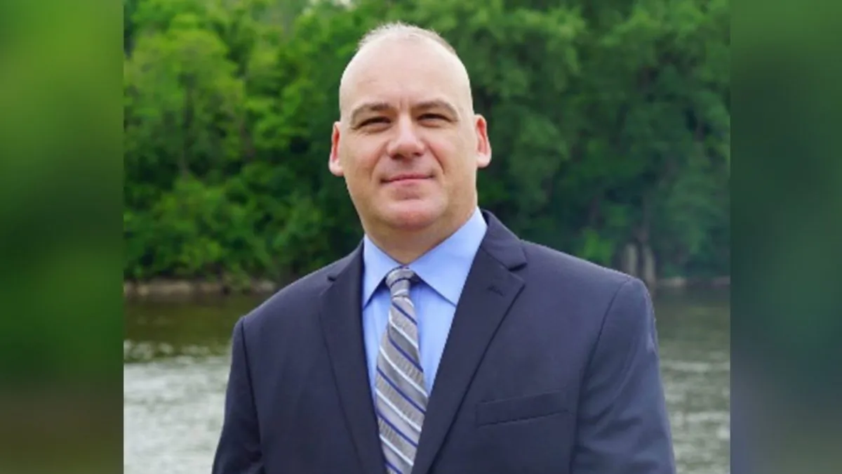 Army veteran and longtime police officer Chris Kelley has announced his bid for Rep. Ilhan Omar's seat in Minnesota. (Chris Kelley Campaign)