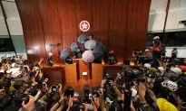 Hong Kong Protesters Break into Government Building in Escalated Demand to Scrap Extradition Bill