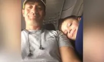 Mother of Autistic Boy Who Flew Alone Receives Touching Note from Her Son’s ‘Travel Buddy’