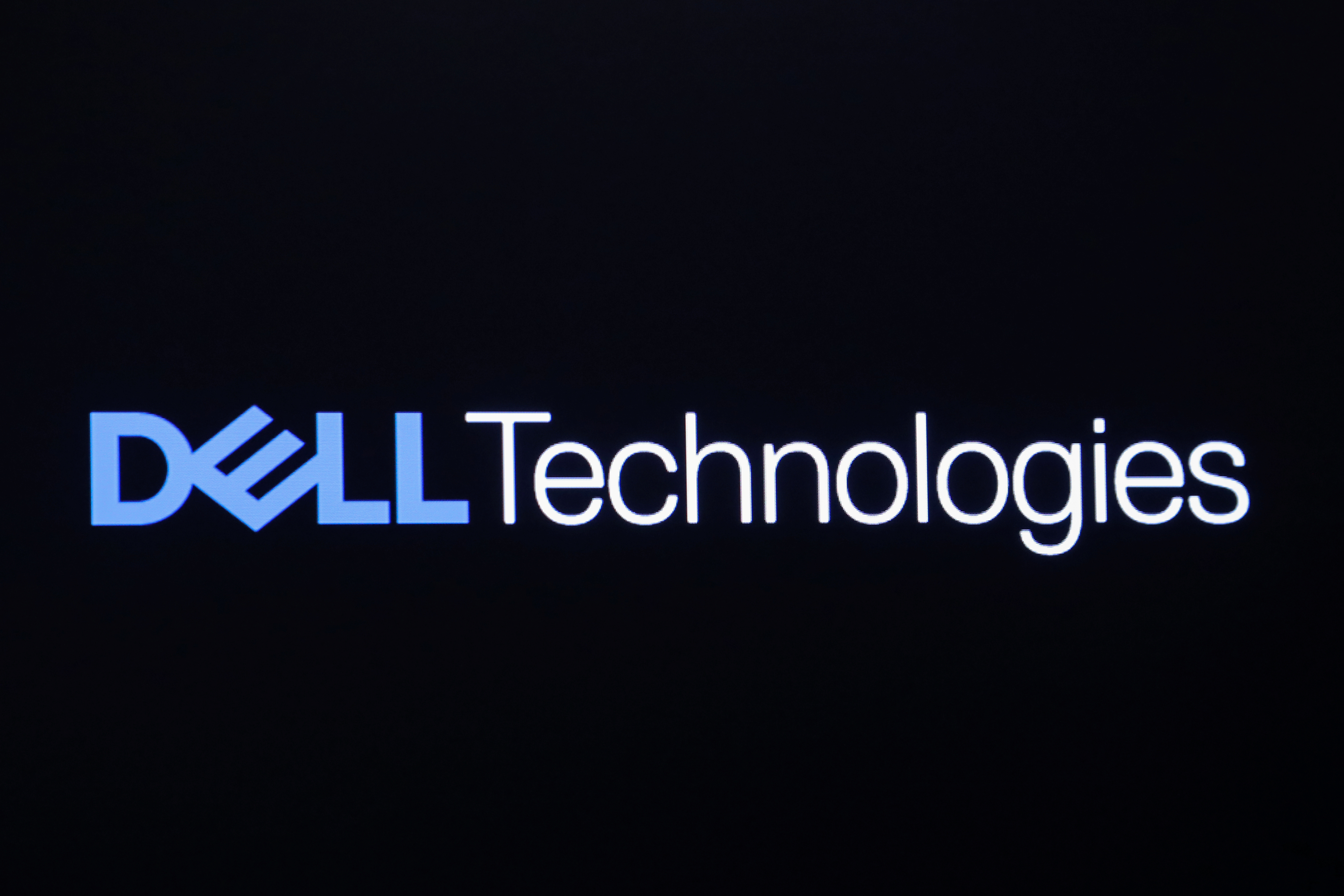 JPMorgan Removes Dell From Analyst Focus List: All You Need to Know - Vimarsana News