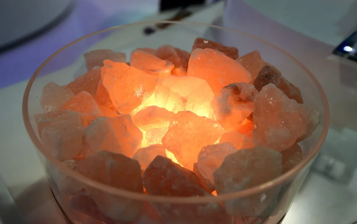 The Aria Natural Himalayan Crystal Salt Lamp from Levoite is displayed during the 2017 Consumer Electronic Show (CES) in Las Vegas, Nevada, on Jan. 6, 2017. (Frederic J. Brown/AFP/Getty Images)