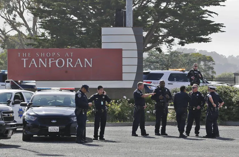 Police investigate at the scene of a shooting at the Tanforan Mall in San Bruno, Calif., on July 2, 2019. (Stephanie Mullen/AP Photo)