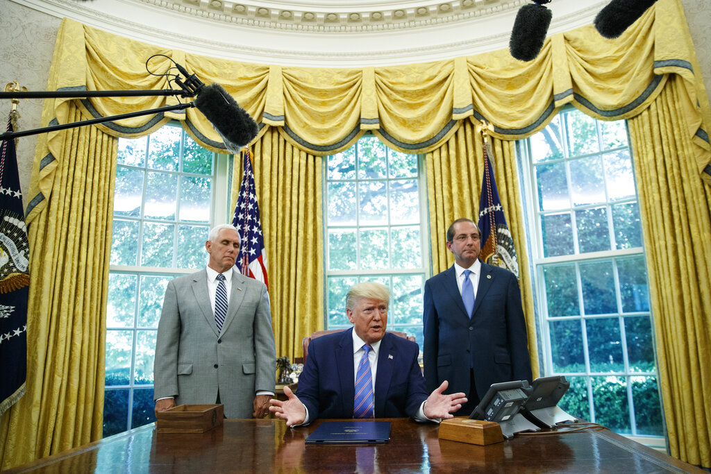 Donald Trump, Alex Azar, Mike Pence