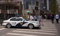 Woman Bleeds on Street After Boyfriend Allegedly Stabs Her Over Dispute