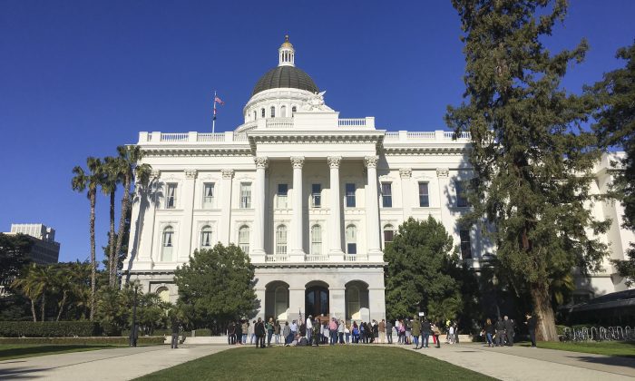 Rally at California State Capitol in Sacramento to protest against the current sex education curriculum in public schools on Jan. 25, 2019. (Ilene Eng/The Epoch Times)
