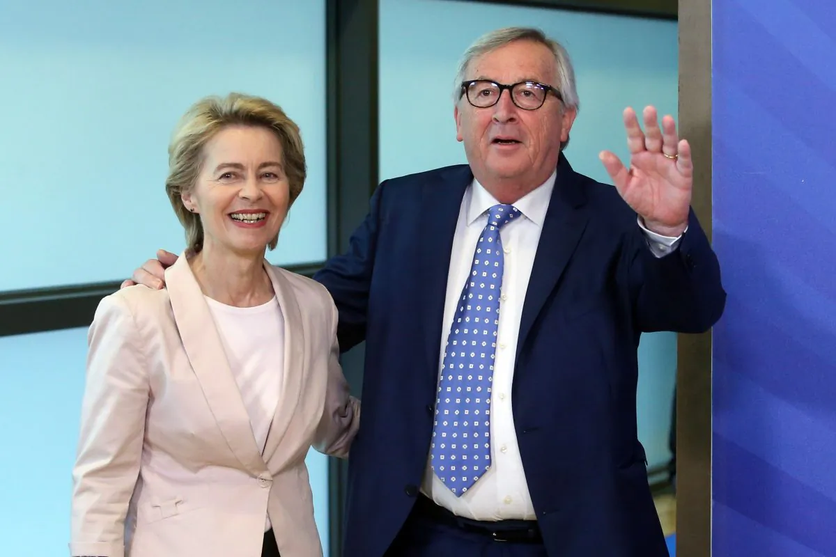 Outgoing president of the European Commission Jean-Claude Juncker (R) meets with German Defense Minister Ursula von der Leyen in Brussels on July 4, 2019. (François Walschaerts/ AFP)    