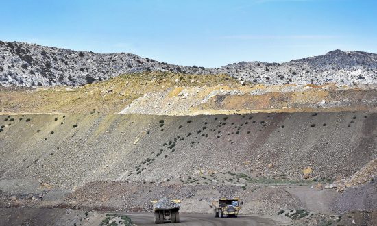 Pentagon Races to Track US Rare Earths Output Amid China Trade Dispute