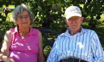 Husband and Wife Married for 71 Years Die on the Same Day