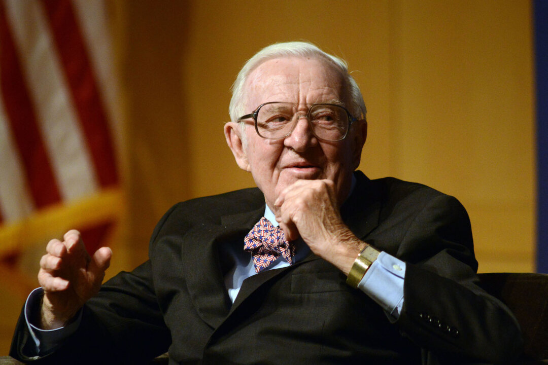 John Paul Stevens, Former Supreme Court Justice, Dies at 99 | The Epoch ...