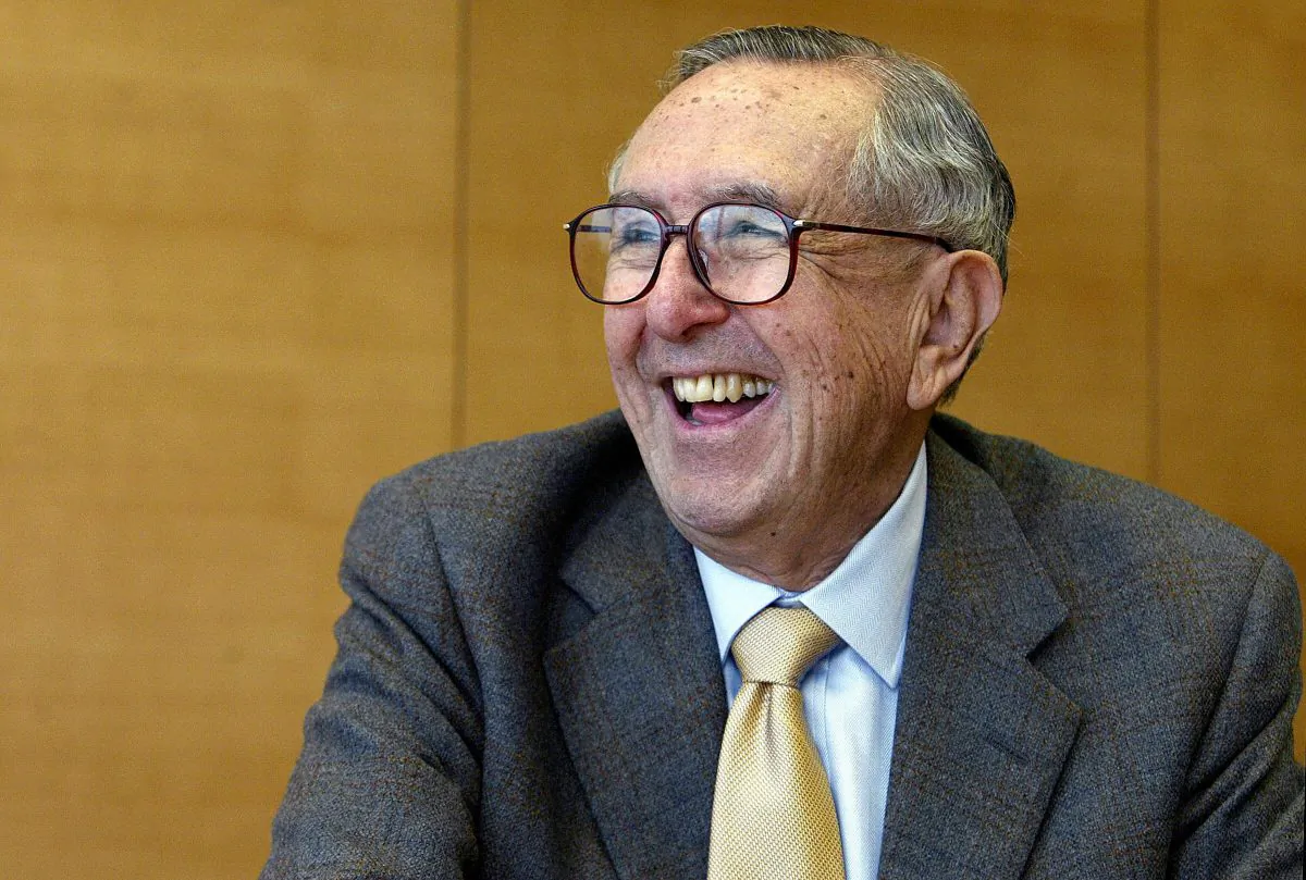 Argentinian architect Cesar Pelli smiles during an interview with AFP in Hong Kong, on March 17, 2005. (Philippe Lopez/AFP/Getty Images)