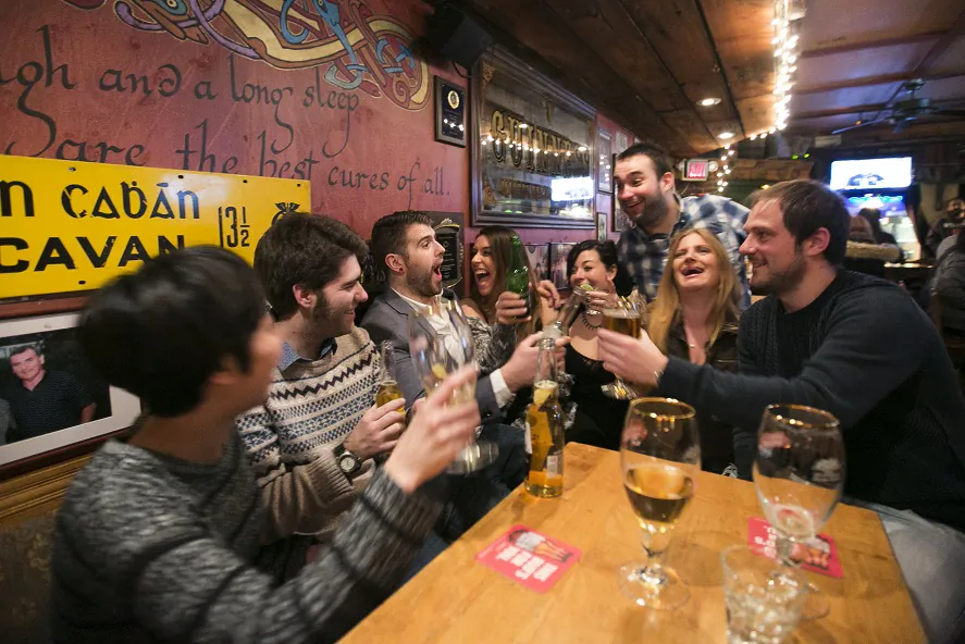 People enjoy drinks, in this file photo. (Samira Bouaou/Epoch Times)
