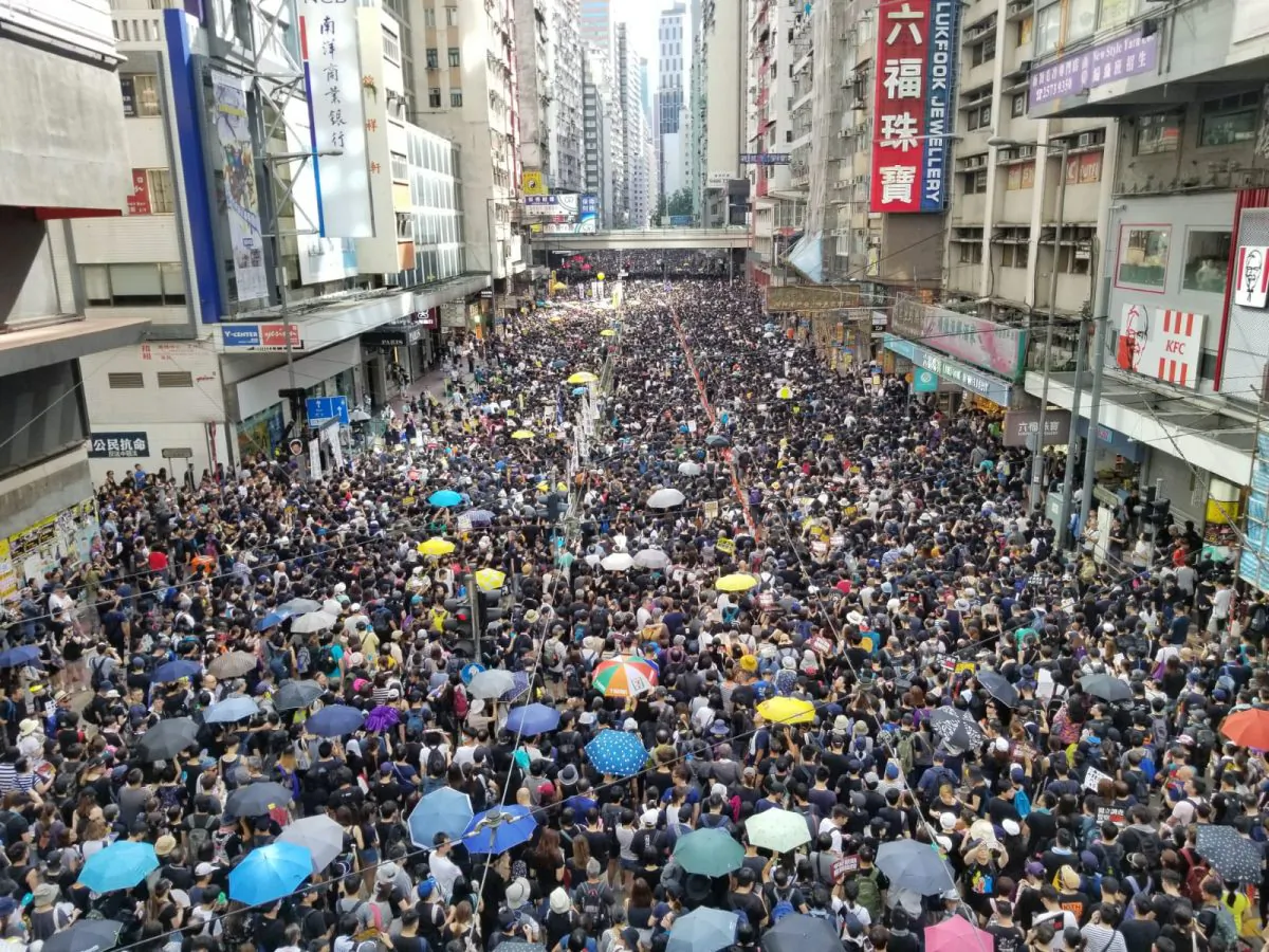 430,000 Hongkongers flooded on the streets on July 21 calls for investigating police using excessive force against protesters. (Song Bilong/The Epoch Times)