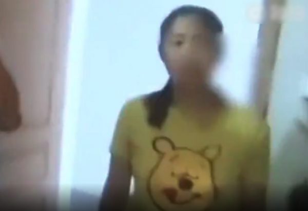 white powder food rob woman
