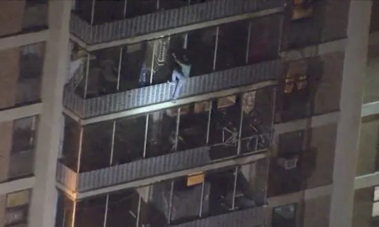 Philadelphia Man Who Scaled Burning Building Says He Was Out to Save Bedridden Mother