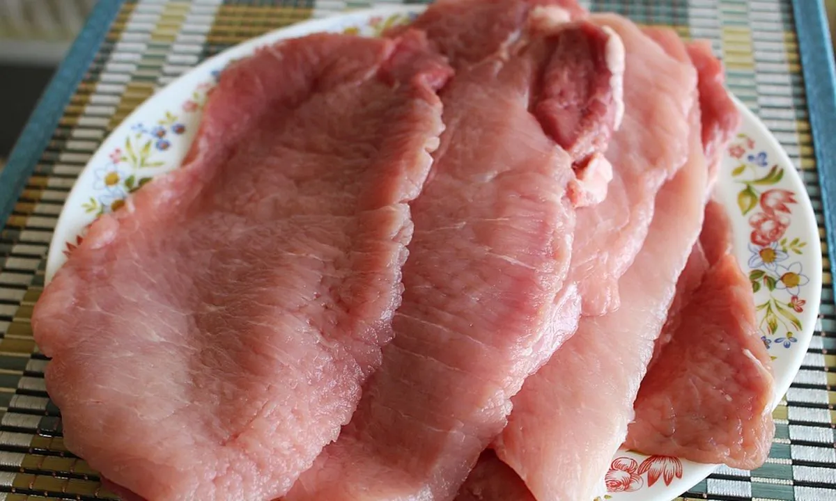 Stock image of raw pork. (PIX1861/Pixabay)