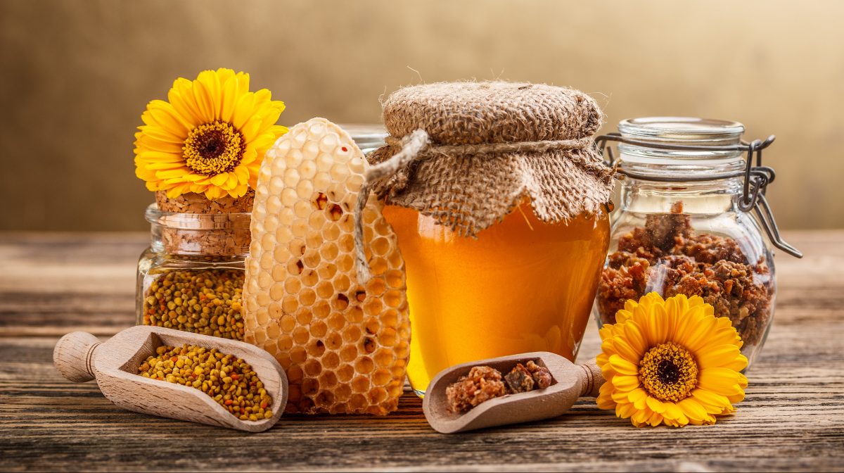 Bee pollen and royal jelly are the food of bees but they have great health benefits for people. 
(grafvision/Shutterstock)