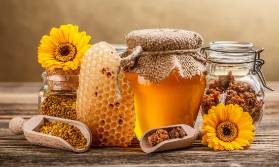 The Health Benefits of Bee Pollen and Royal Jelly
