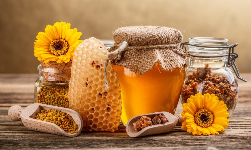 Honey contains over 181
health-promoting substances and turns the
healthy vitality of plants
into an energizing food
perfect for humans.(grafvision/Shutterstock)
