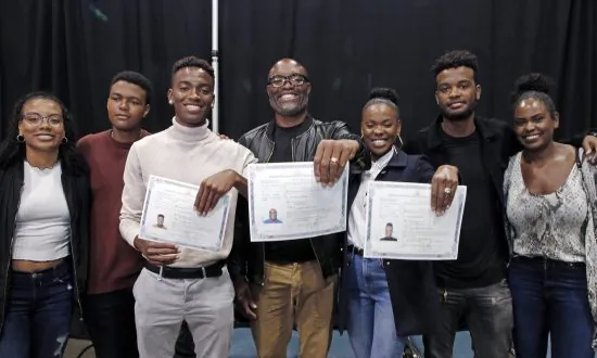 MMA Great Anderson Silva Becomes US Citizen
