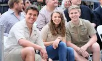 Bindi Irwin’s Brother Robert to Walk Her Down the Aisle at Upcoming Wedding