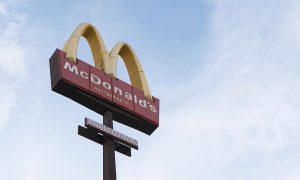 Police in Melbourne Get Ambushed, Seek Cover in McDonald's