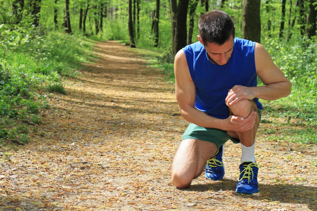 Knowing how knee problems develop can help us avoid the pain and discomfort they can cause. (Albina Glisic/Shutterstock)