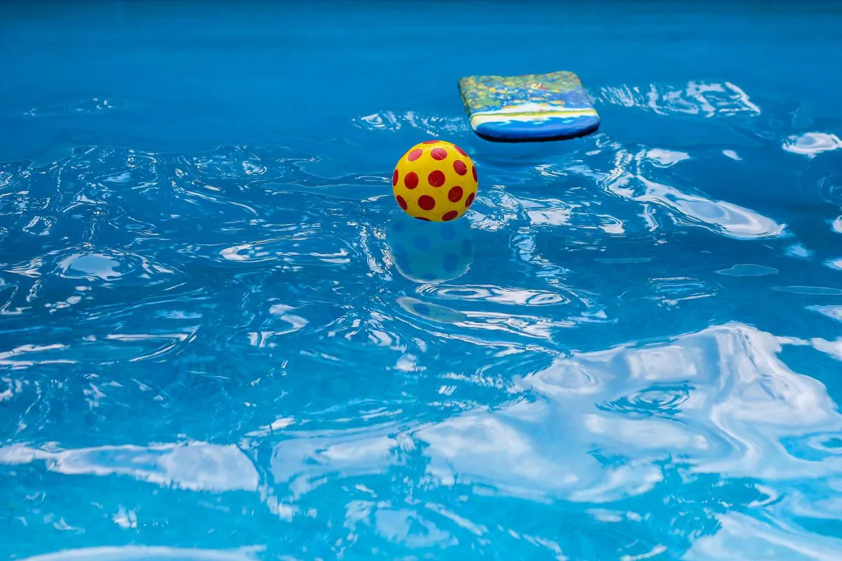 A file image of a pool with inflatable toys. (Pixabay)