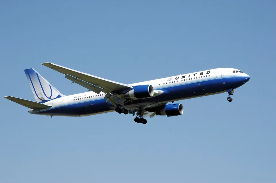 Stock image of a United Airlines plane. (Skeeze/Pixabay)