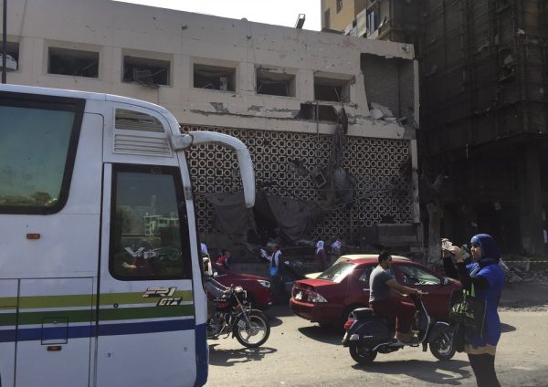 Cairo car crash 2