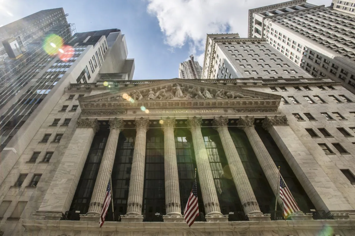 The New York Stock Exchange on Broad Street, New York, on Sept. 7, 2017. (Samira Bouaou/The Epoch Times)