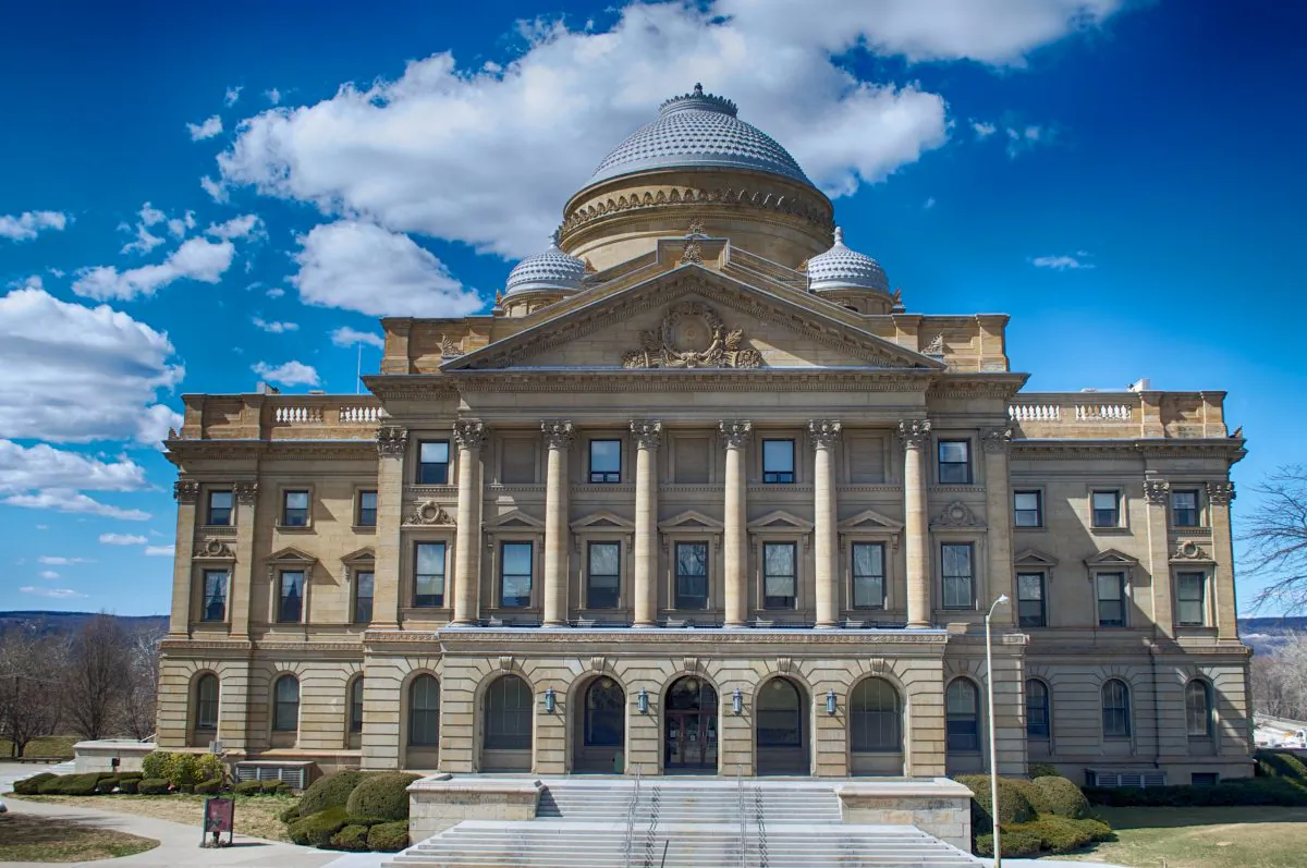 The Luzerne County Courthouse in Pennsylvania where in July offiicials sent letters to parents threatening them over unpaid school lunch debt. (bclinesmith via Wikimedia Commons/cc-by-sa-2.0)