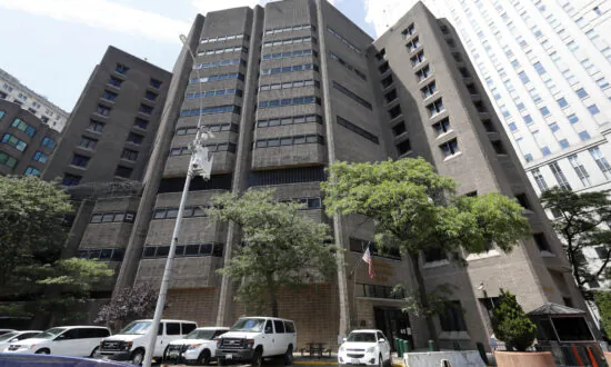 Epstein’s Prison Guards Suspected of Falsifying Logs: Reports