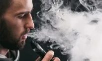 Teen Nearly Killed After Vaping for a Year Shares Horrifying Image of Collapsed Lungs