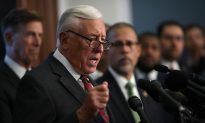 Hoyer Pans Republican Efforts to Have Whistleblower Testify in Impeachment Inquiry