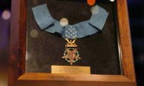 Soldier Who Refused to Carry a Weapon Saves the Lives of 75 Men–Presented With Medal of Honor