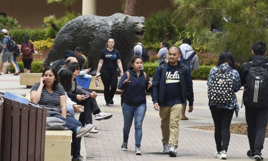 US Student Visa Policies Encourage Chinese Spying, Expert Says